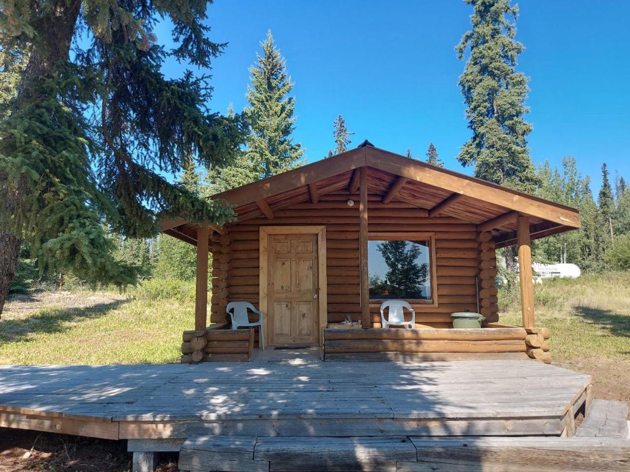 Escott Bay Resort Anahim Lake エクステリア 写真